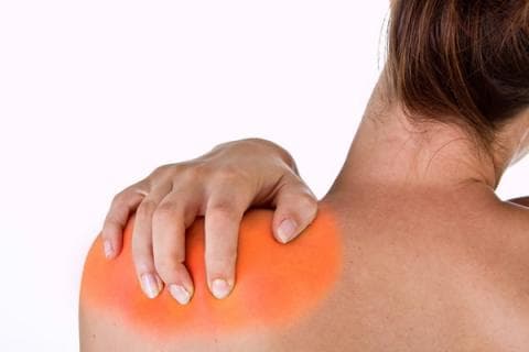 Боль в плече: причины, лечение